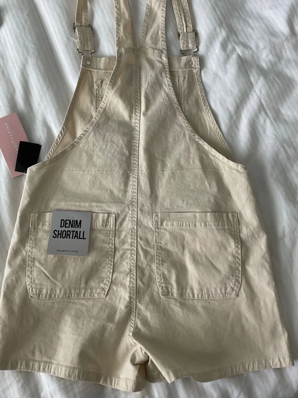 NWT Celebtity Pink beige denim overall shorts shortalls med